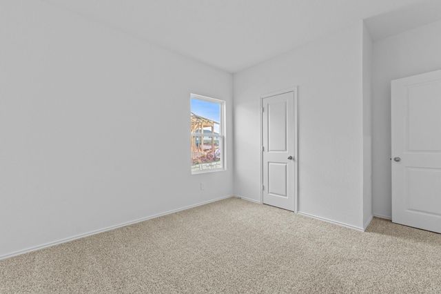 175 Arnold LOOP, Uhland, TX 78640