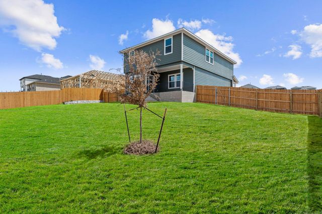 175 Arnold LOOP, Uhland, TX 78640