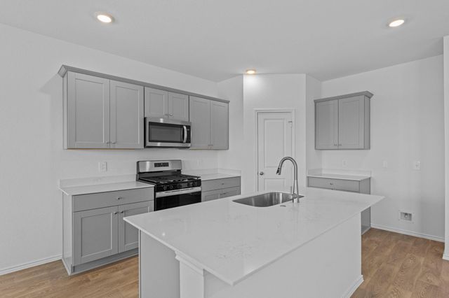 175 Arnold LOOP, Uhland, TX 78640