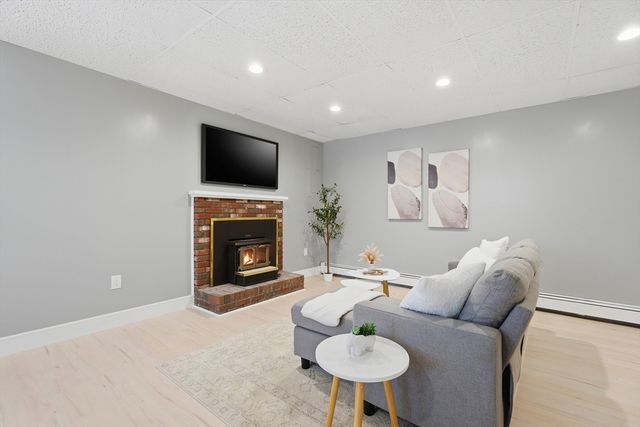 108 Cherry St, Framingham, MA 01701