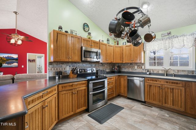 104 Wise Lane, Lebanon, VA 24266