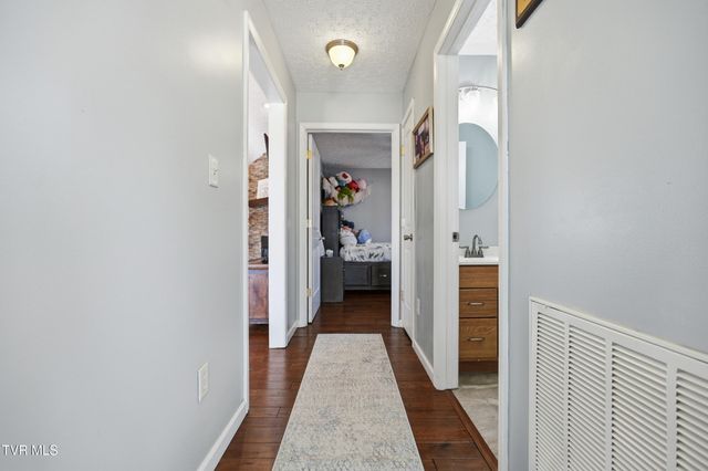 104 Wise Lane, Lebanon, VA 24266