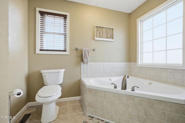 104 Wise Lane, Lebanon, VA 24266