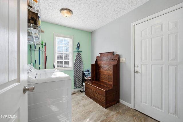 104 Wise Lane, Lebanon, VA 24266