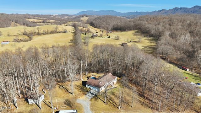 104 Wise Lane, Lebanon, VA 24266