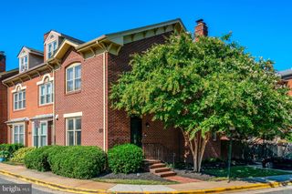 514 COLECROFT CT, Alexandria, VA 22314