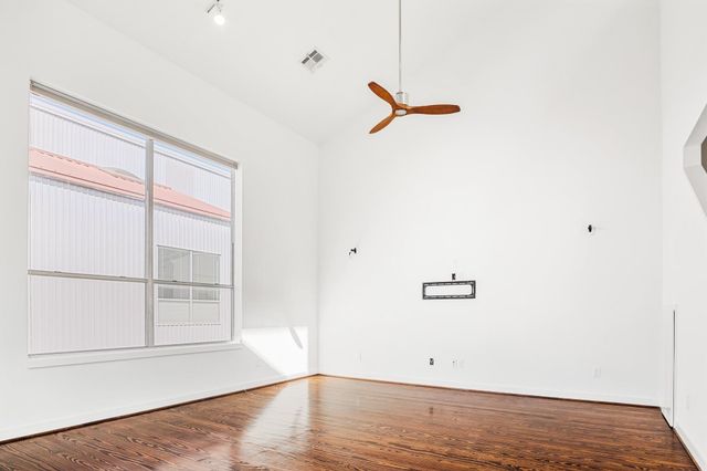 2936 Commerce Street, Houston, TX 77003