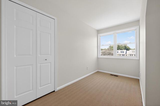 40 SUTPHIN PNES, Yardley, PA 19067