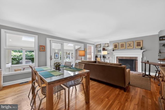40 SUTPHIN PNES, Yardley, PA 19067
