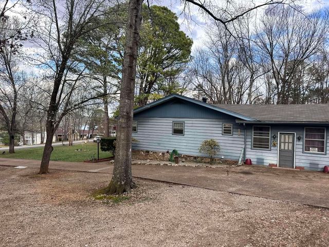 2 Tishimingo Drive, Cherokee Village, AR 72529