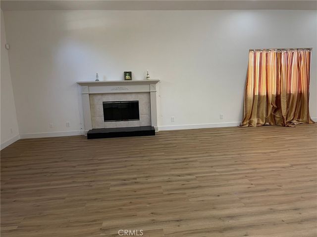 9400 Aqueduct Avenue, North Hills, CA 91343