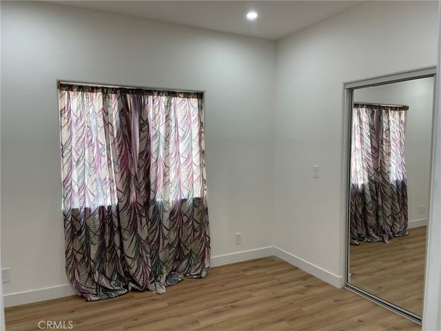 9400 Aqueduct Avenue, North Hills, CA 91343