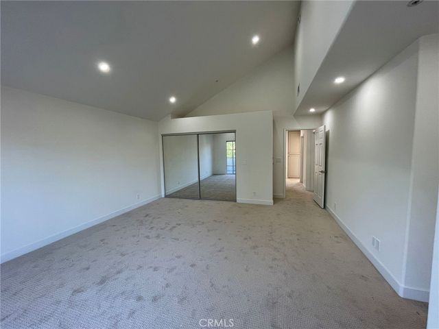 9400 Aqueduct Avenue, North Hills, CA 91343