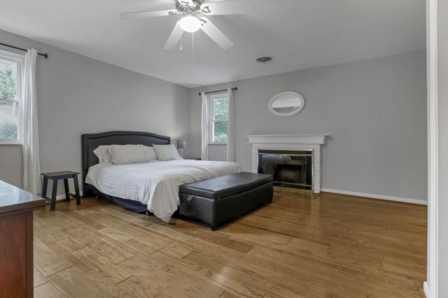 713 Marburn Drive, Columbus, OH 43214