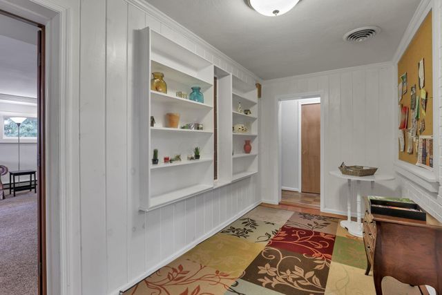 713 Marburn Drive, Columbus, OH 43214