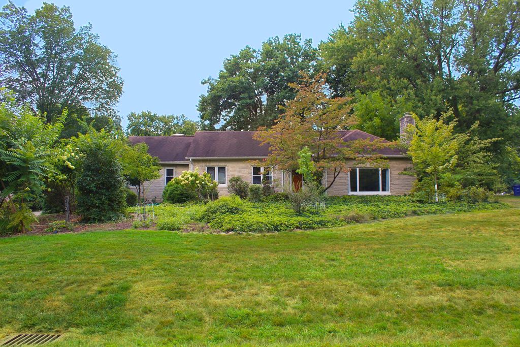 713 Marburn Drive, Columbus, OH 43214
