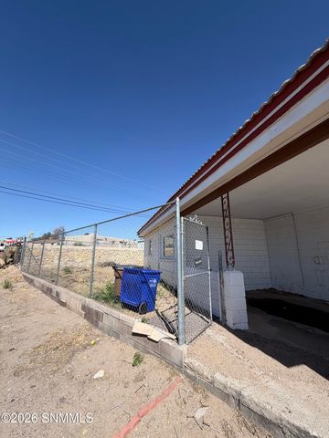 1301 Lees Drive, Las Cruces, NM 88001