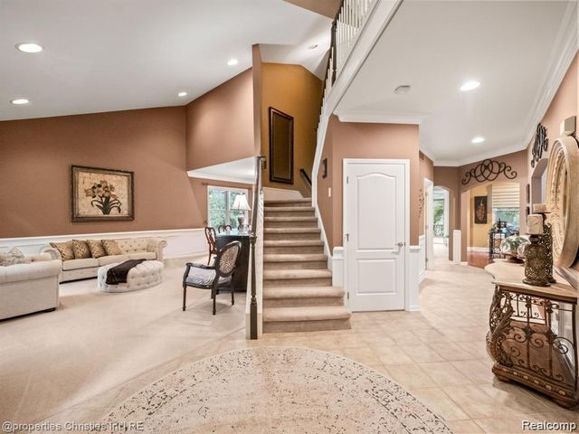 6304 Pennington Drive, White Lake, MI 48383