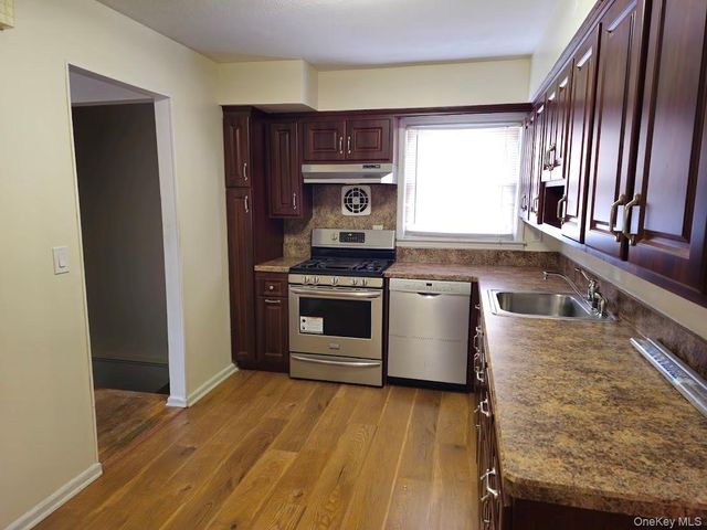 107 Union Avenue, Lynbrook, NY 11563