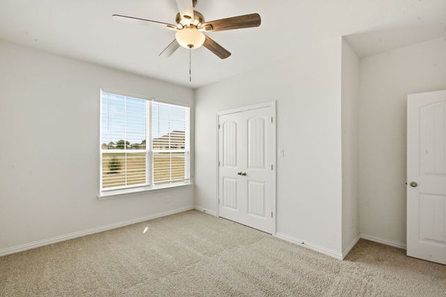 1009 Northern Oaks Court, Springtown, TX 76082