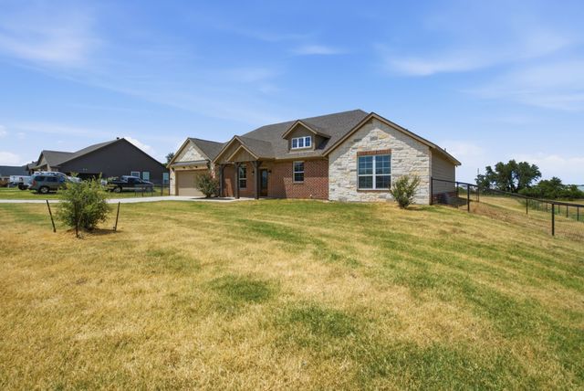 1009 Northern Oaks Court, Springtown, TX 76082