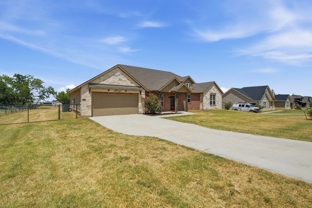 1009 Northern Oaks Court, Springtown, TX 76082
