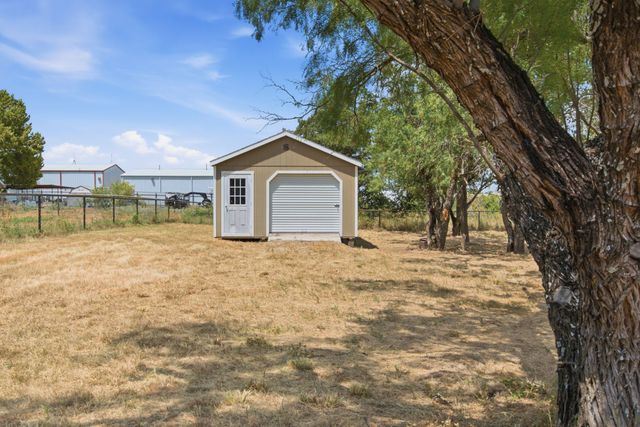 1009 Northern Oaks Court, Springtown, TX 76082