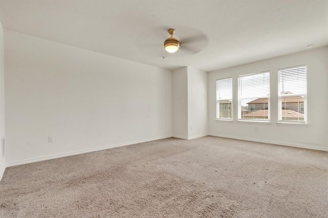 401 Briarfield DR, Seguin, TX 78155