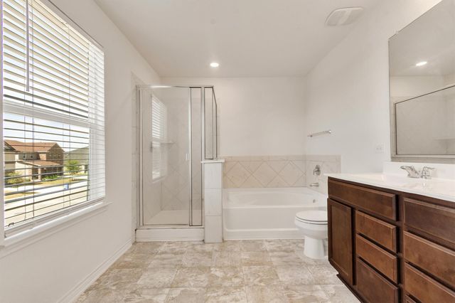 401 Briarfield DR, Seguin, TX 78155