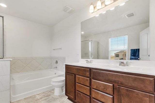 401 Briarfield DR, Seguin, TX 78155