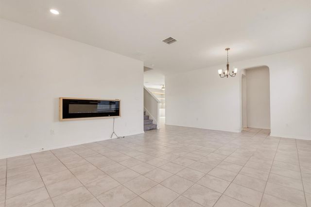 401 Briarfield DR, Seguin, TX 78155