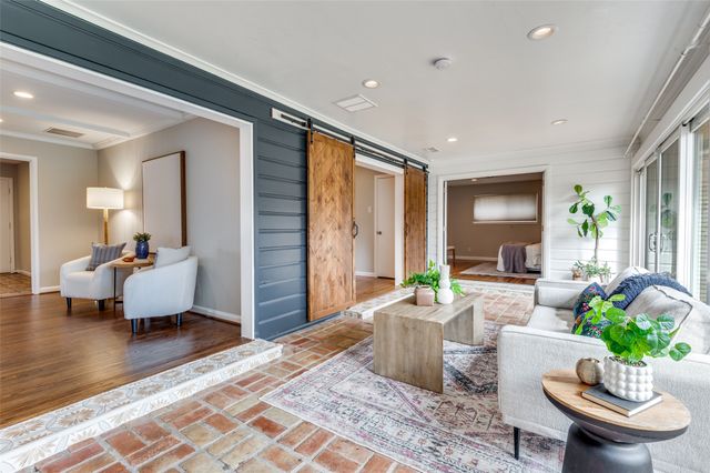 3228 Regent Drive, Dallas, TX 75229