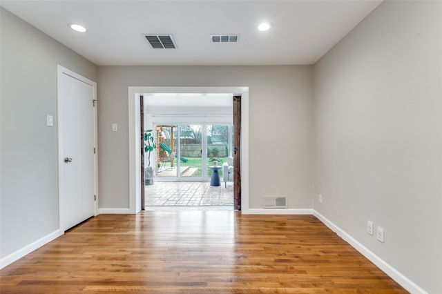 3228 Regent Drive, Dallas, TX 75229