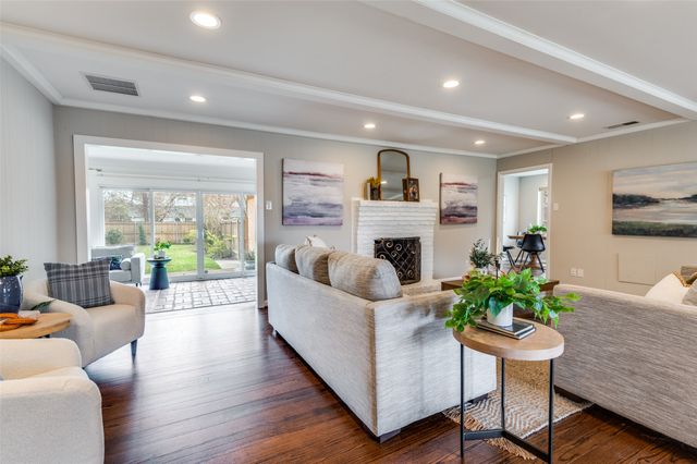 3228 Regent Drive, Dallas, TX 75229