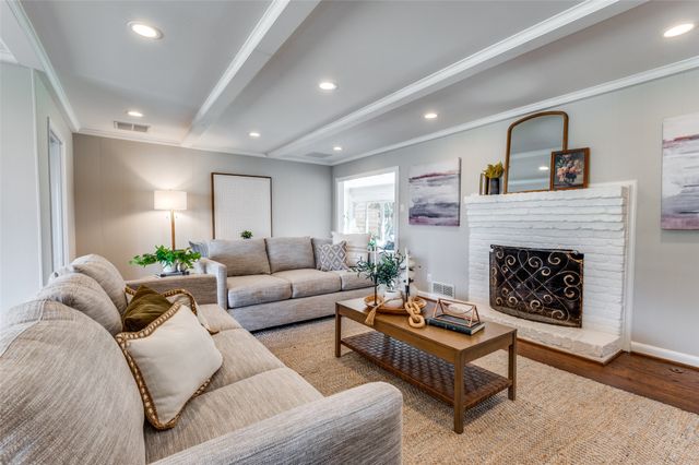 3228 Regent Drive, Dallas, TX 75229