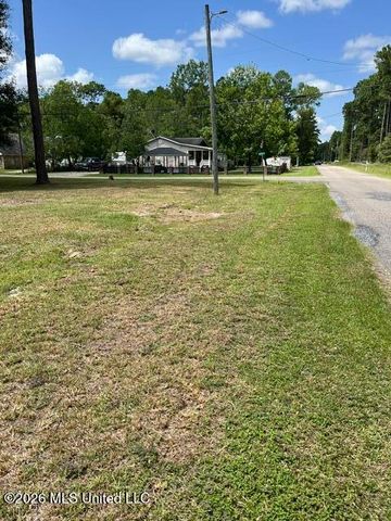 6173 W Adams Street, Bay Saint Louis, MS 39520