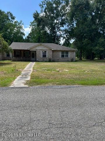 6173 W Adams Street, Bay Saint Louis, MS 39520