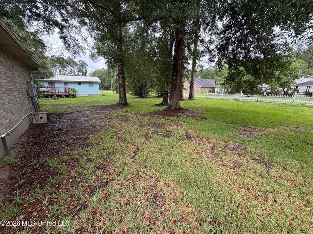 6173 W Adams Street, Bay Saint Louis, MS 39520