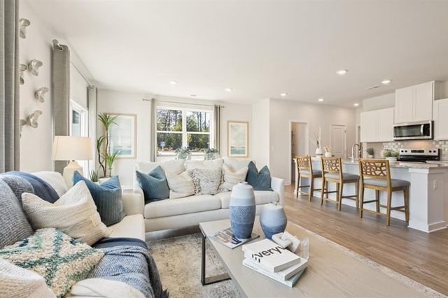 971 Sutherland Lane, Lawrenceville, GA 30043