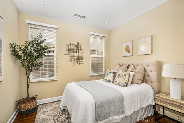 112 Mangrove Banks, Irvine, CA 92620