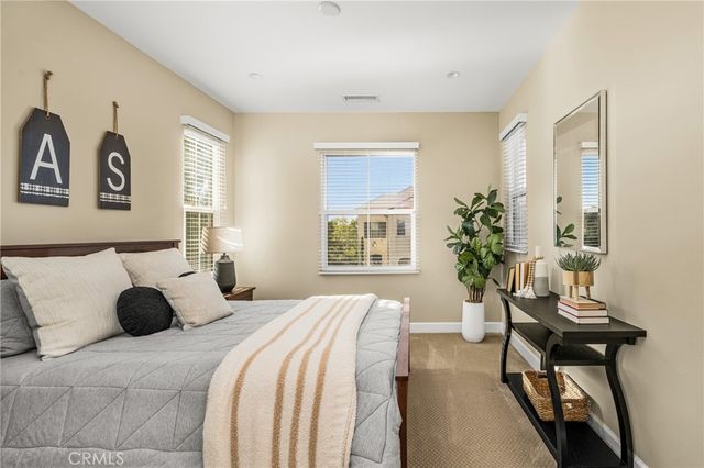 112 Mangrove Banks, Irvine, CA 92620