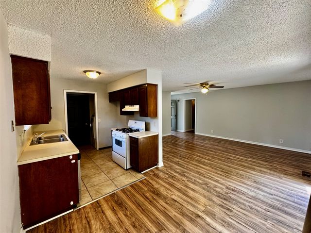 11552 E 27th Court, Tulsa, OK 74129