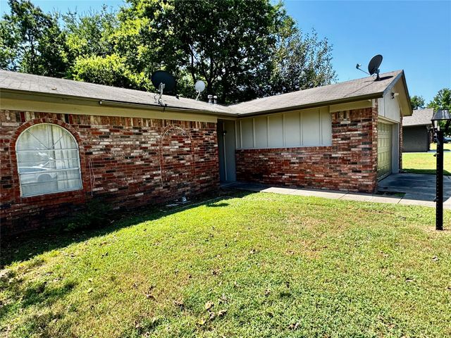 11552 E 27th Court, Tulsa, OK 74129