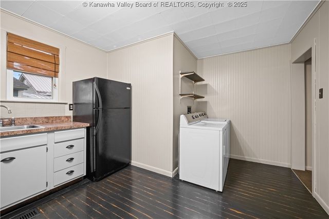 1628 16th Street, Nitro, WV 25143