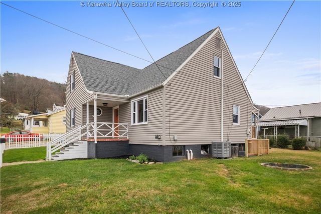 1628 16th Street, Nitro, WV 25143