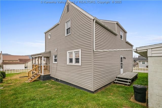 1628 16th Street, Nitro, WV 25143