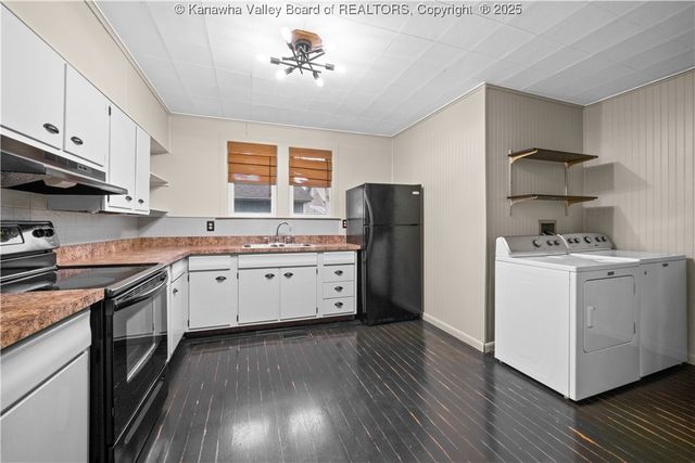 1628 16th Street, Nitro, WV 25143