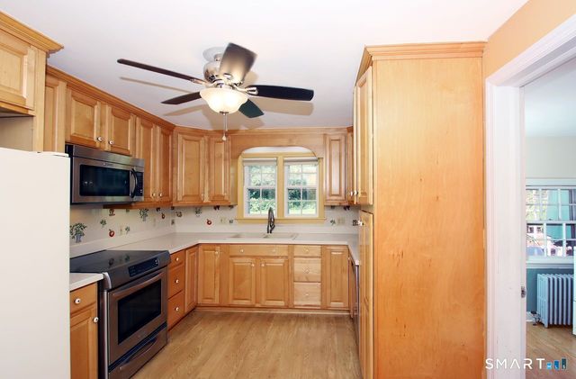 1670 Hartford Turnpike, North Haven, CT 06473