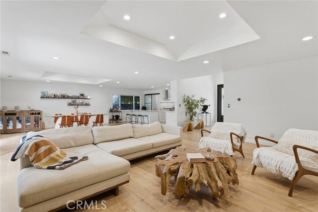 20183 Allentown Drive, Woodland Hills (los Angeles), CA 91364