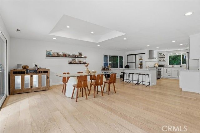 20183 Allentown Drive, Woodland Hills (los Angeles), CA 91364